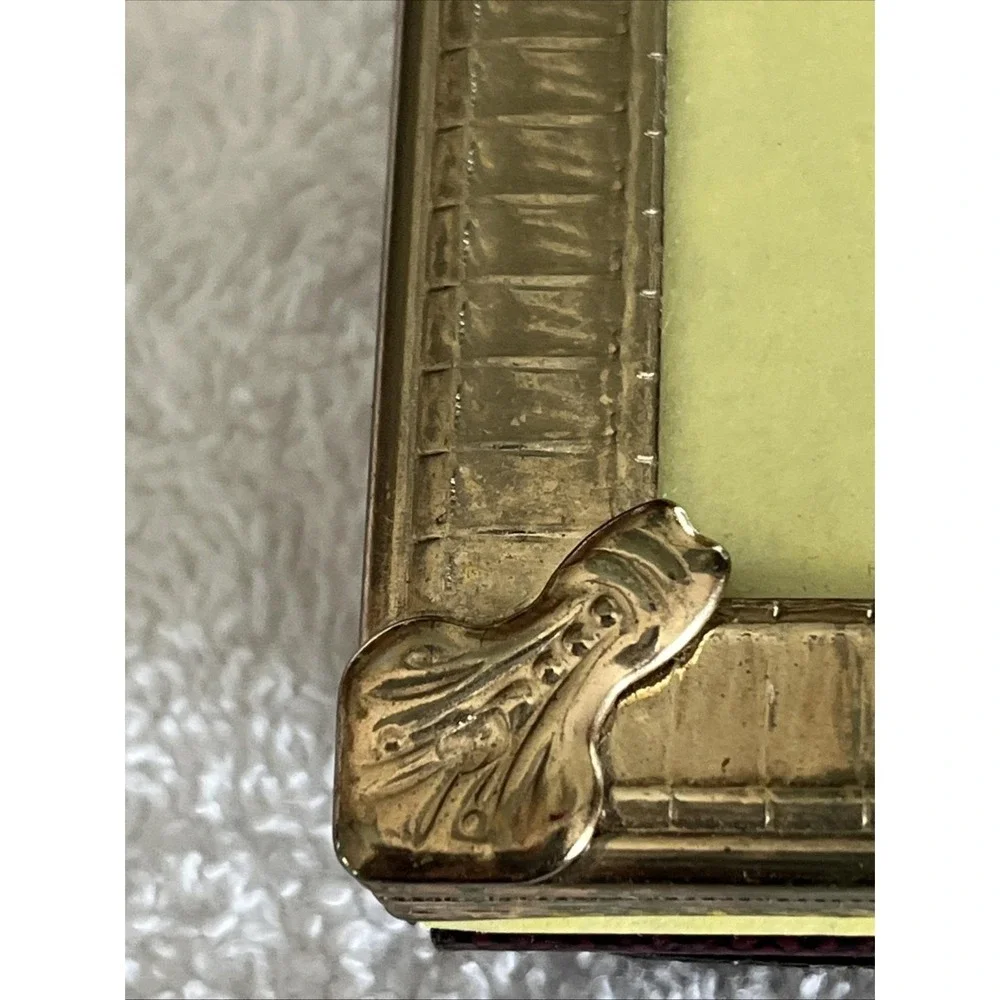 Vintage Gold Trimmed 5x7 Picture Frame Desk/Tabletop Classic Gold Finish/hang